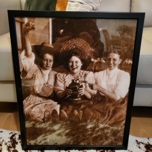 Vintage Framed Poster Prints. - Picture 3 of 6